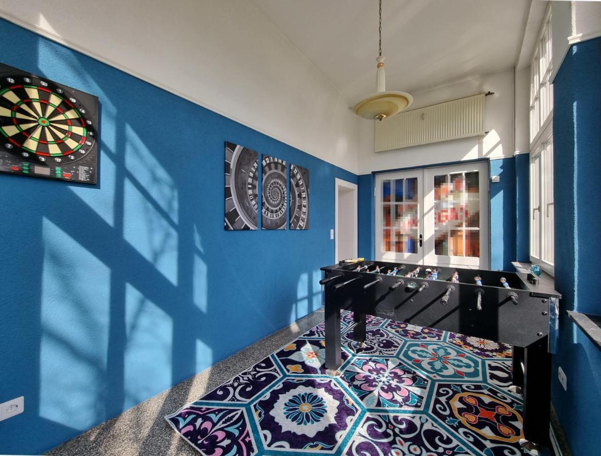 Charysma - Jugendstil Trifft Moderne, Schlafzimmer Mit Smart-Tv, Tischfussball, Darts, Parkplatz Хамельн Экстерьер фото