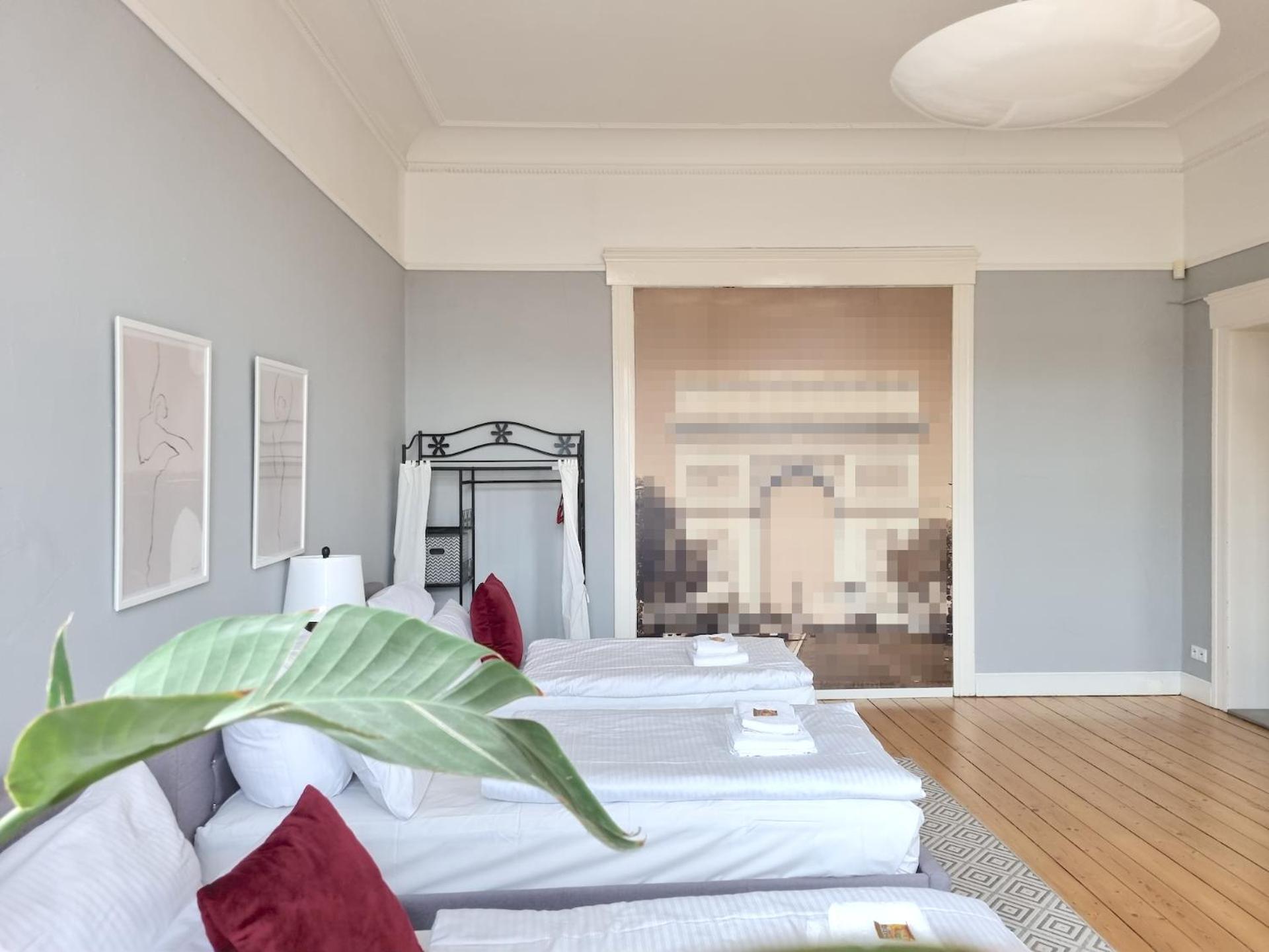 Charysma - Jugendstil Trifft Moderne, Schlafzimmer Mit Smart-Tv, Tischfussball, Darts, Parkplatz Хамельн Экстерьер фото