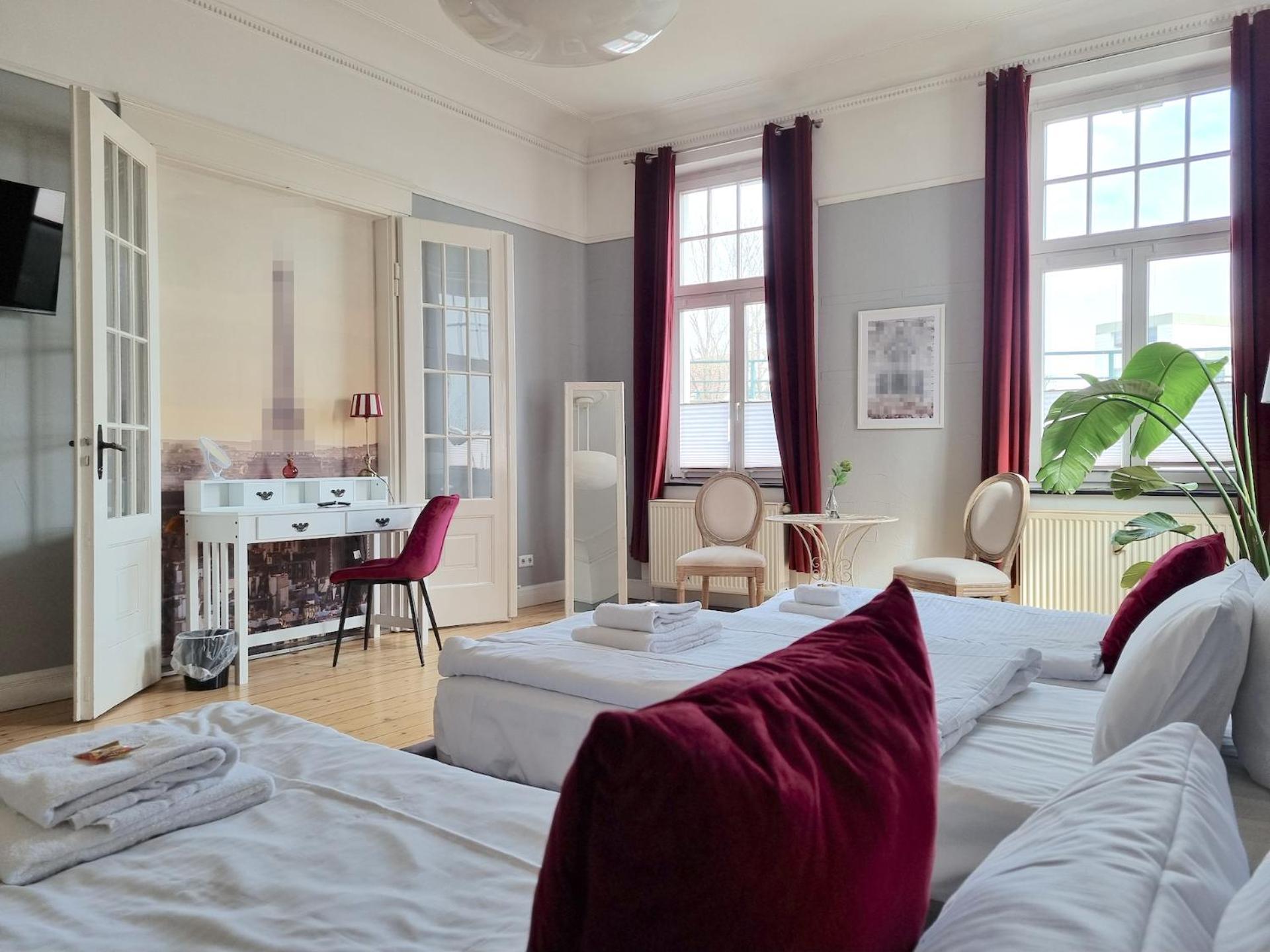 Charysma - Jugendstil Trifft Moderne, Schlafzimmer Mit Smart-Tv, Tischfussball, Darts, Parkplatz Хамельн Экстерьер фото