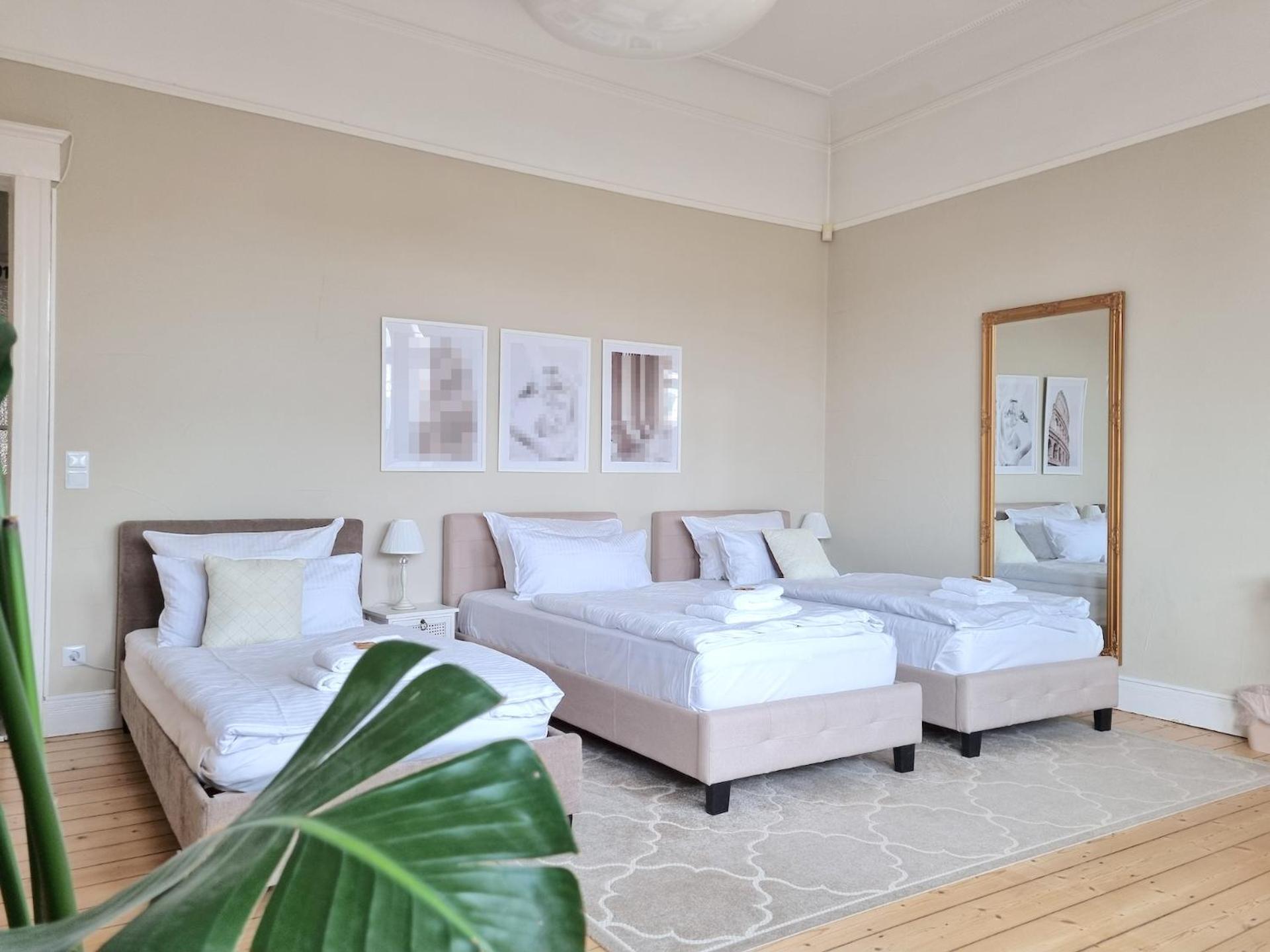 Charysma - Jugendstil Trifft Moderne, Schlafzimmer Mit Smart-Tv, Tischfussball, Darts, Parkplatz Хамельн Экстерьер фото