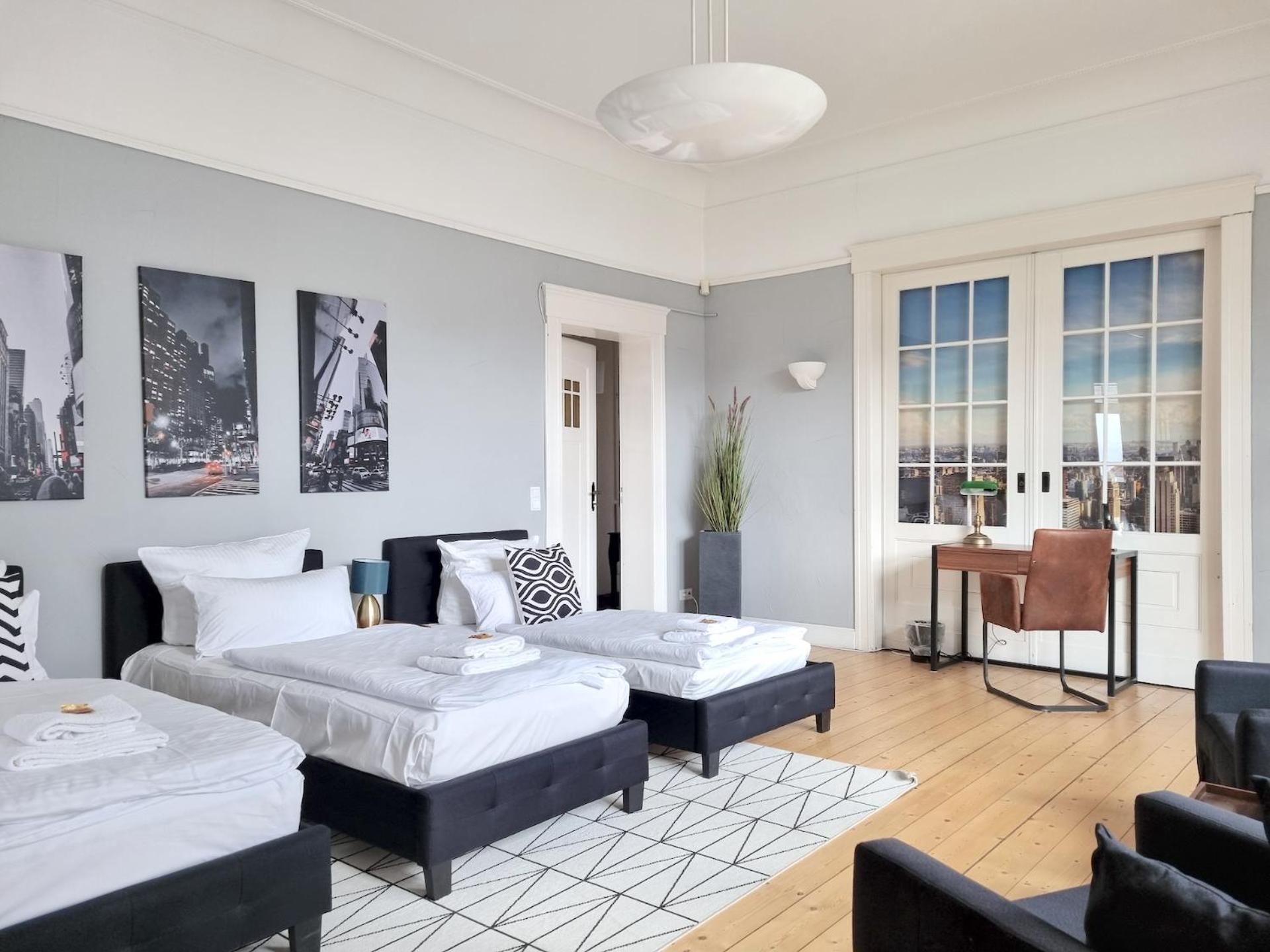 Charysma - Jugendstil Trifft Moderne, Schlafzimmer Mit Smart-Tv, Tischfussball, Darts, Parkplatz Хамельн Экстерьер фото