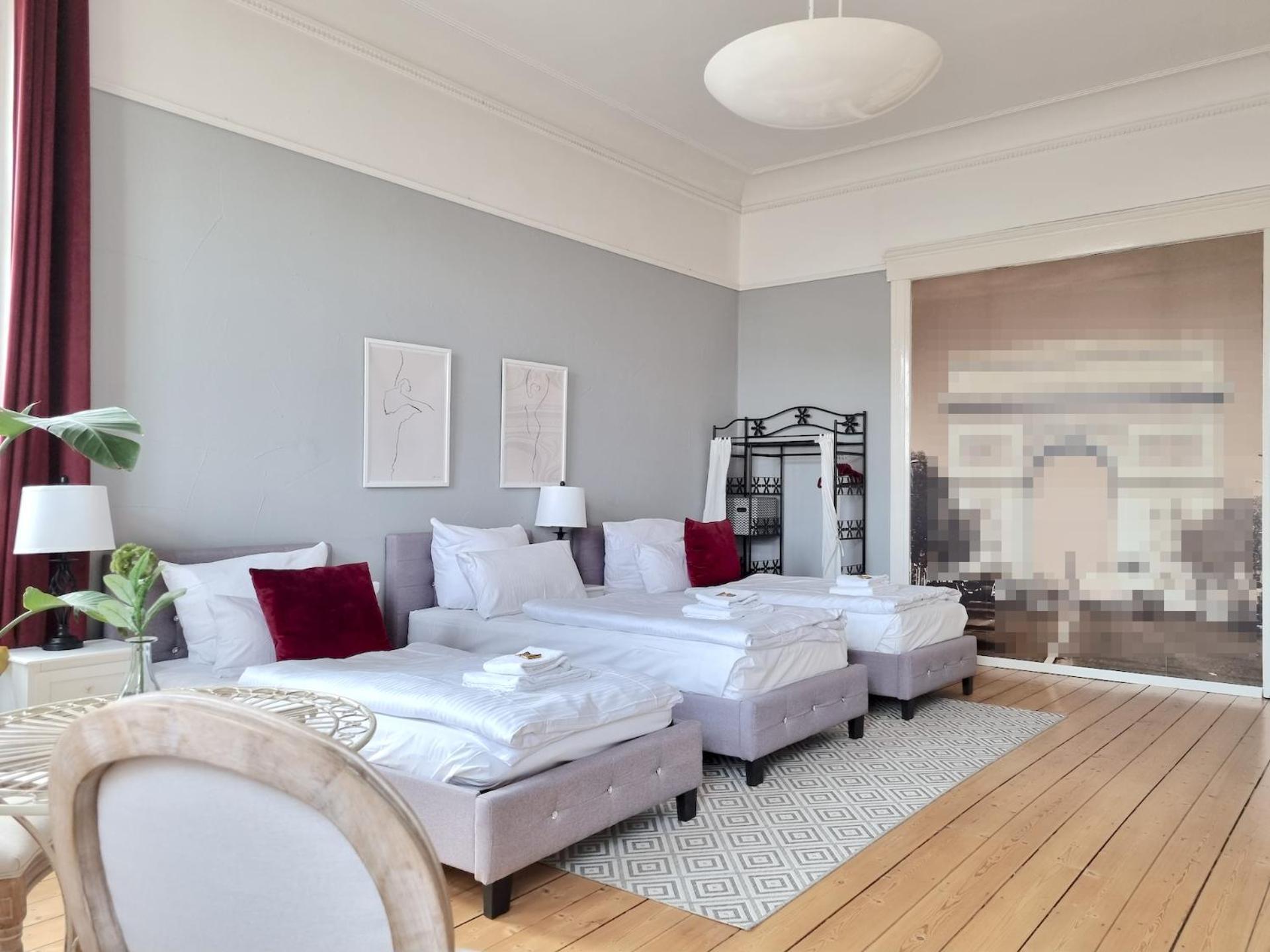 Charysma - Jugendstil Trifft Moderne, Schlafzimmer Mit Smart-Tv, Tischfussball, Darts, Parkplatz Хамельн Экстерьер фото